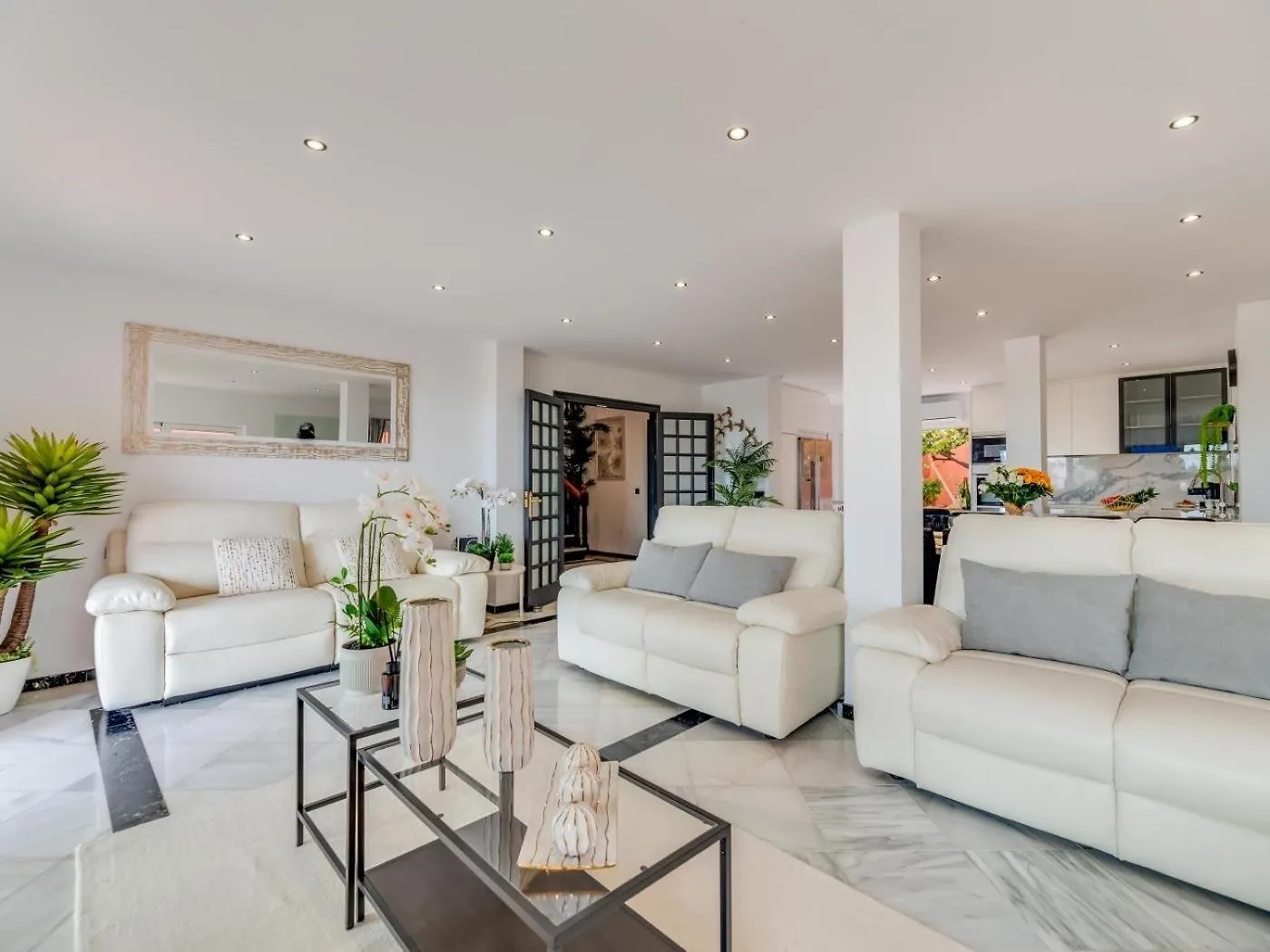 Villa Nina Marbella 0*,  Spain